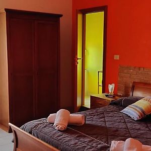 Camera con letto king size